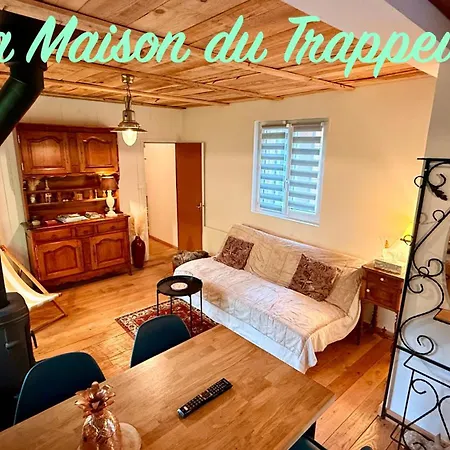 La Maison Du Trappeur Et La Des Sources Le Mont-Dore