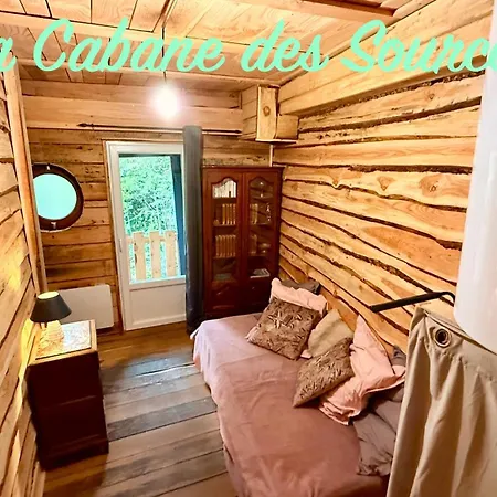 Casa de Férias La Maison Du Trappeur Et La Des Sources