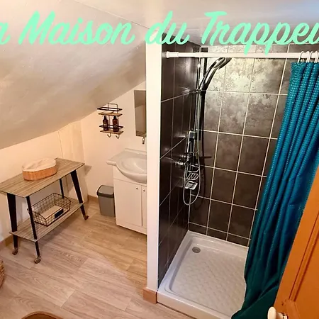 Casa de Férias La Maison Du Trappeur Et La Des Sources