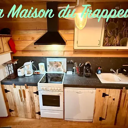 La Maison Du Trappeur Et La Des Sources * Le Mont-Dore