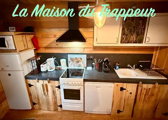 La Maison Du Trappeur Et La Des Sources * Le Mont-Dore